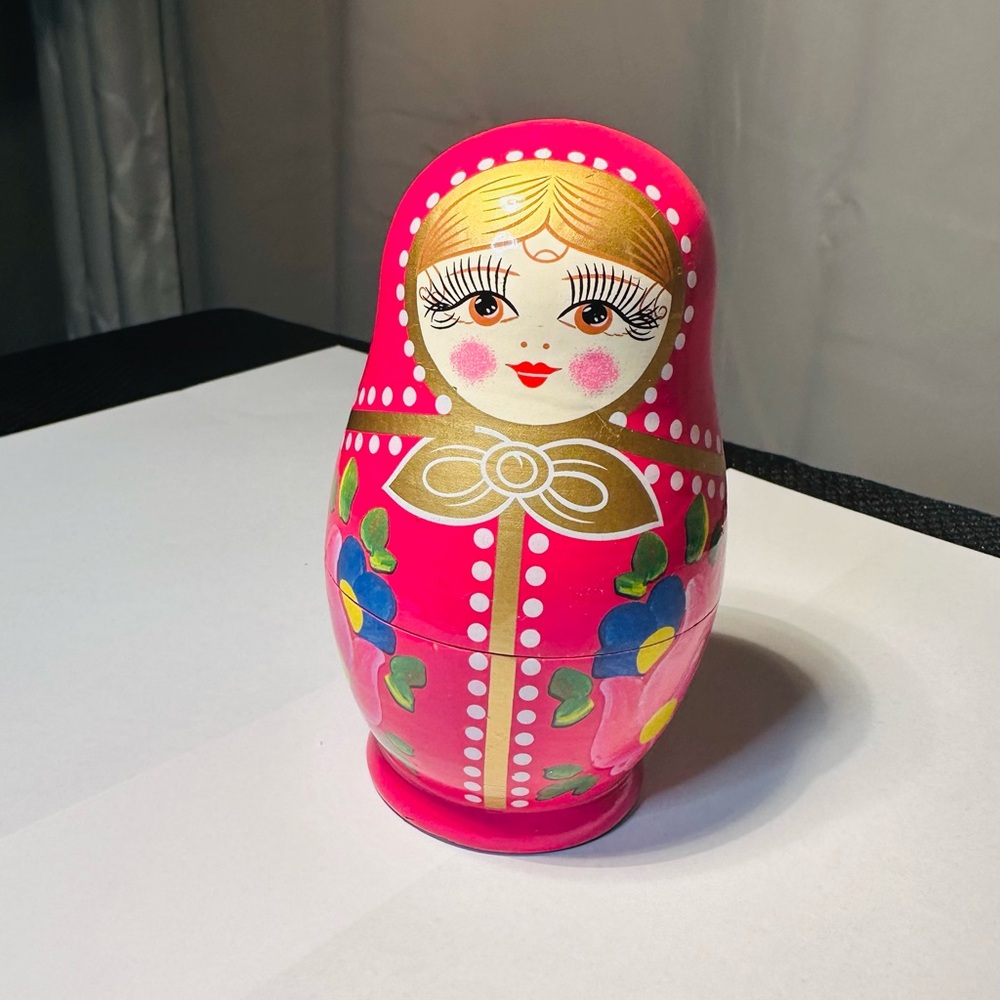 World Market Matryoshka Nesting Dolls Hand Painted Wood 3-Pc 4.5-inch No Box